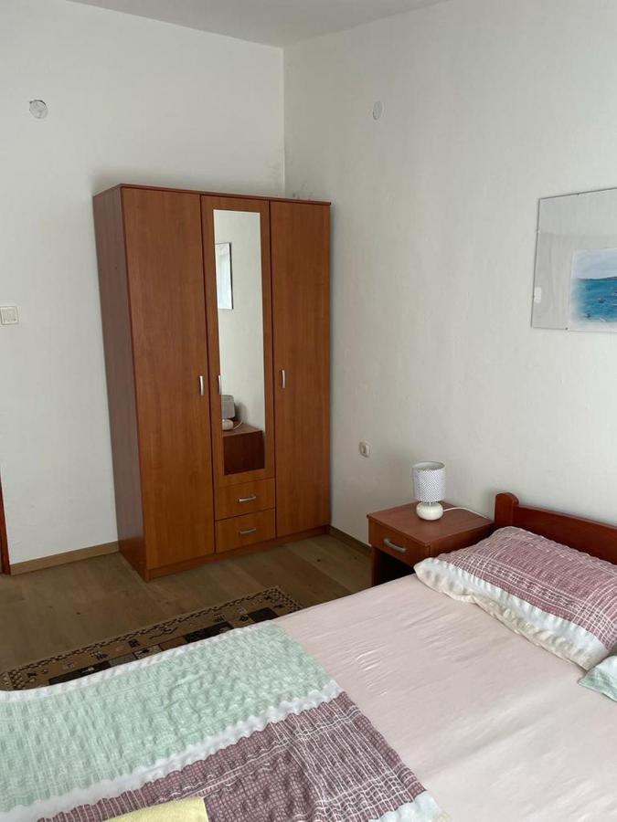 Apartment E&M Pag Town Exteriör bild